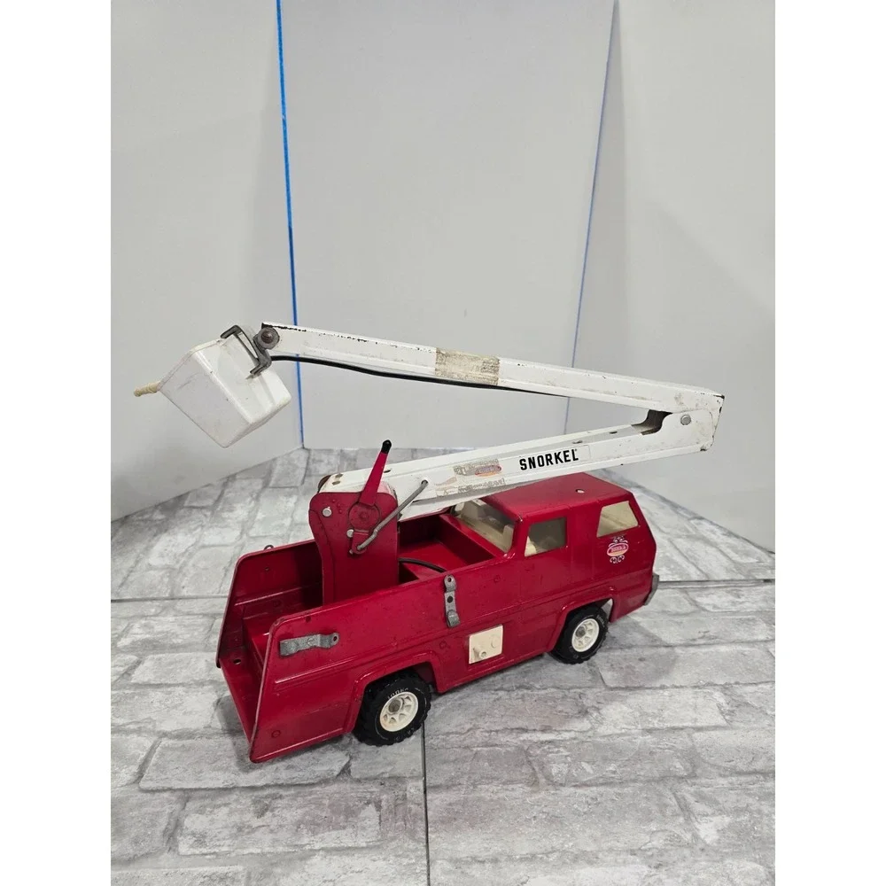 1970's Vintage Tonka Snorkel Fire Truck Pressed Steel Sturdy Red White VIDEO